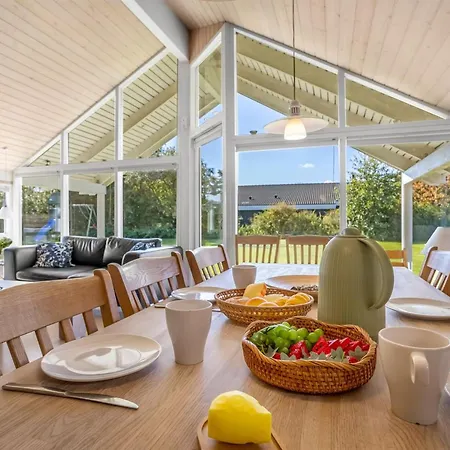 Enid - 700m From The Sea By Interhome