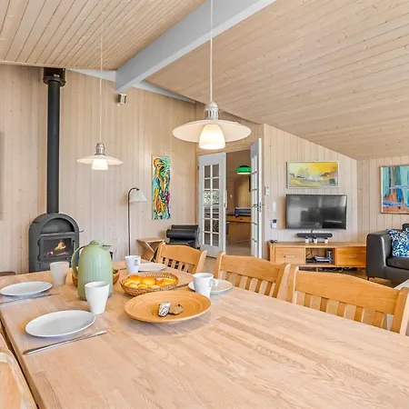 Enid - 700m From The Sea By Interhome Semesterbostad Bøtø By