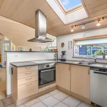 Enid - 700m From The Sea By Interhome * Boto By
