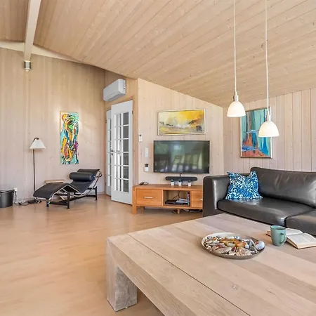 Enid - 700m From The Sea By Interhome Ferienhaus Bøtø By